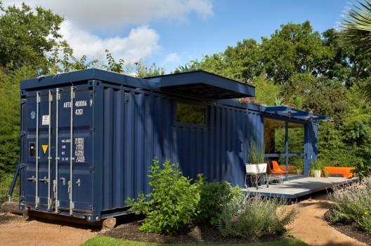 Container Guest House / Poteet Architects